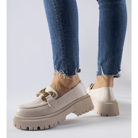 Mocasines beige decorados con pedrería Uzzone 1