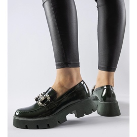 Mocasines charol verde con pedrería Cezet 1