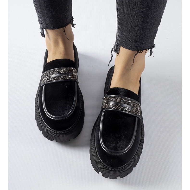 Mocasines negros decorados con pedrería Longuelo 1