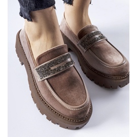 Mocasines marrones decorados con pedrería Longuelo beige 2