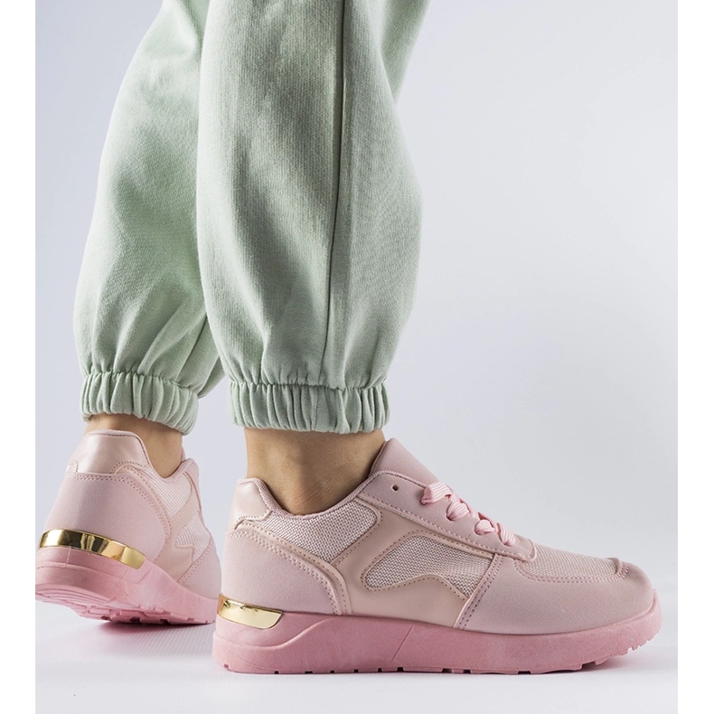 Deportivas rosas confeccionadas en combinado Gallo. 1