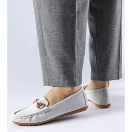 Mocasines grises decorados con hebilla Fernanda 1