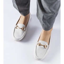 Mocasines grises decorados con hebilla Fernanda 2