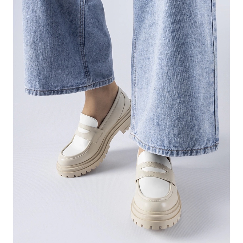 Mocasines Miniato blancos masivos. beige 1