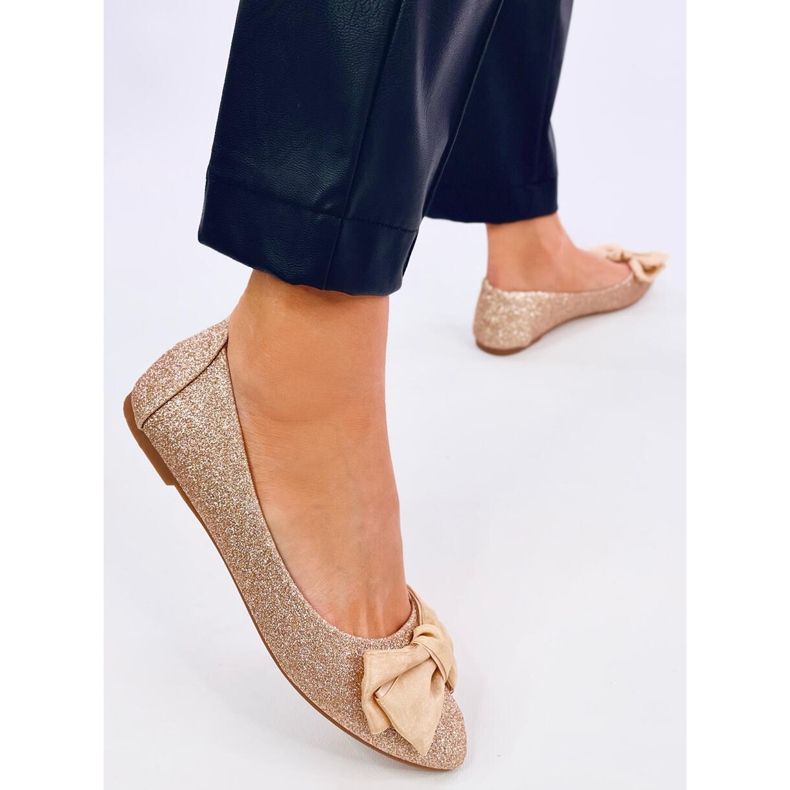 Elegantes bailarinas Betzi Champagne con purpurina dorado 2