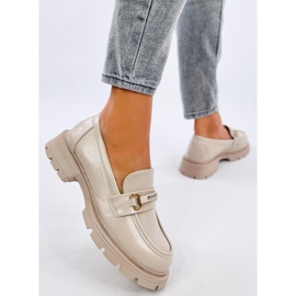 Mocasín plataforma Emina beige 2