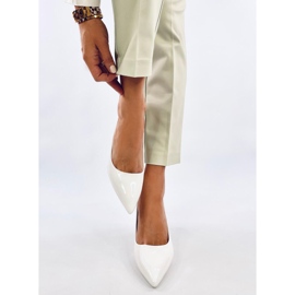 Zapatos de salón lacados Charlotte White blanco 2