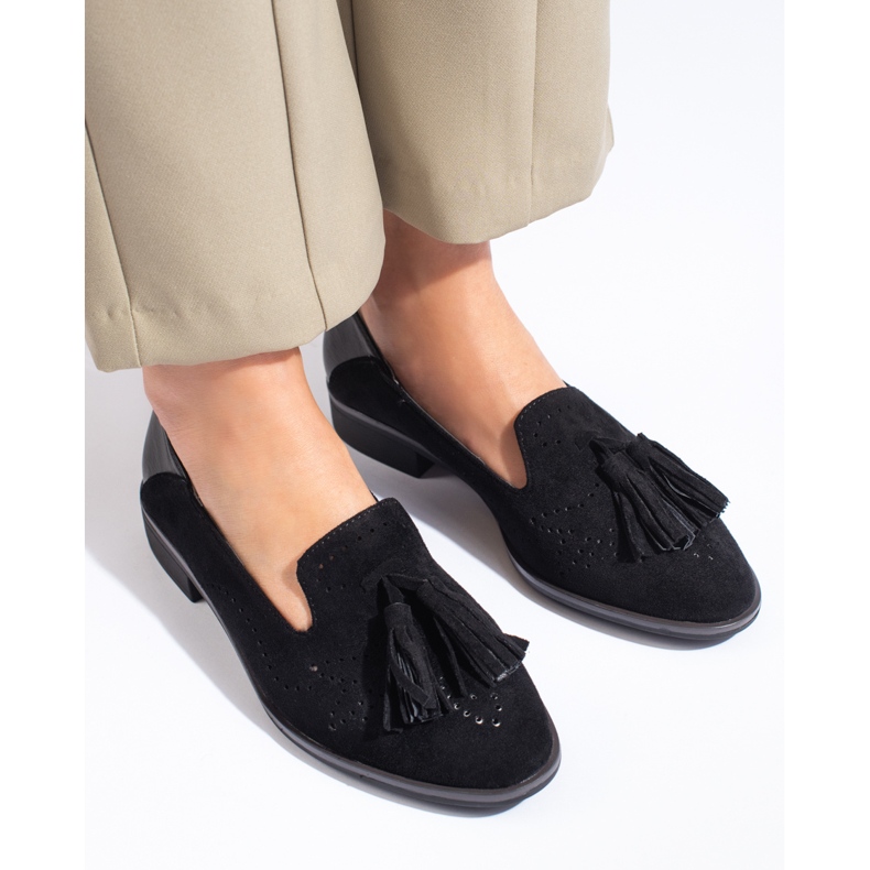 Mocasines Daszyński de ante negro calado 1