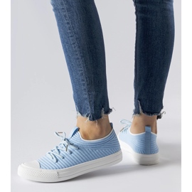 Zapatillas de mujer azules de Medina. 1