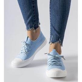 Zapatillas de mujer azules de Medina. 2