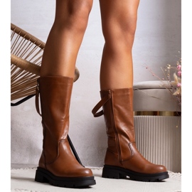 Botas marrones con cremallera Nansen decorativa. marrón 1