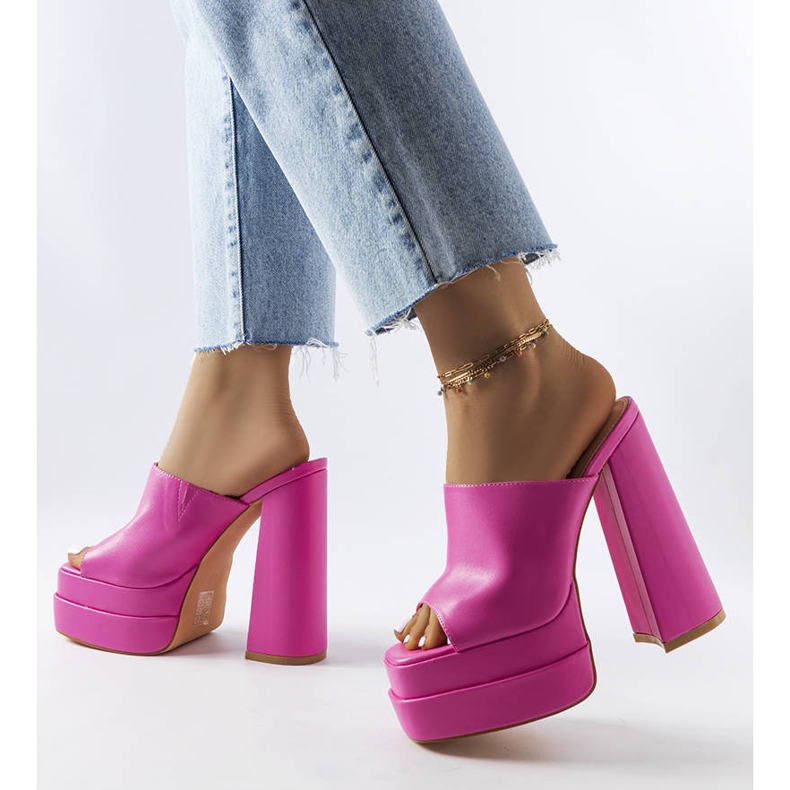 Chanclas rosas de tacón alto de Mertzon rosado 1 Chanclas rosas de tacón alto de Mertzon rosado 1