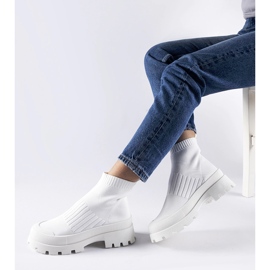 Zapatillas blancas con parte superior flexible Varden blanco 1