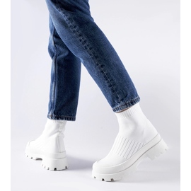 Zapatillas blancas con parte superior flexible Varden blanco 2