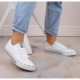Deportivas bajas caladas en piel ecológica, blanco Big Star FF274024 1