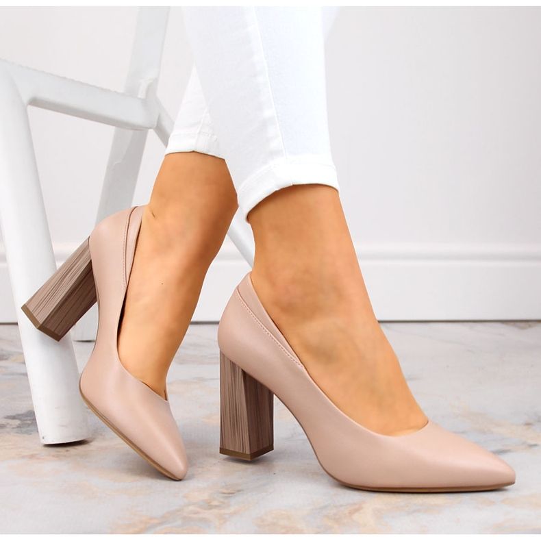 Zapatos de tacón beige con punta de Sergio Leone PB217 1 Zapatos de tacón beige con punta de Sergio Leone PB217 1