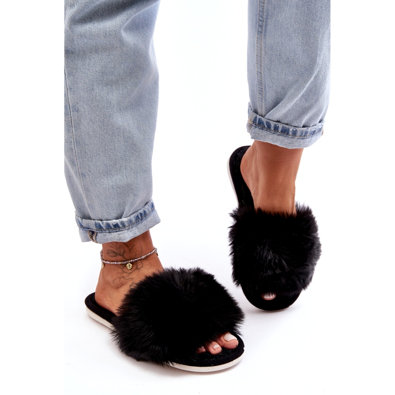 Pantuflas de mujer con pelo negro Vienitta 2
