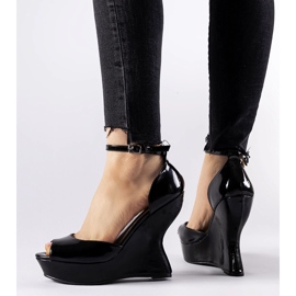 Sandalias cuña Flangan charol negro 1