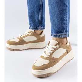 Deportivas plataforma Pomona beige y blanca 1