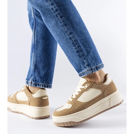 Deportivas plataforma Pomona beige y blanca 2