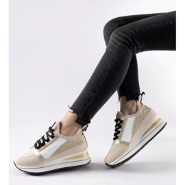 Zapatillas beige con purpurina en la plataforma Marce. 1