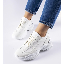 Zapatillas blancas con suela masiva de Gironic. blanco 1