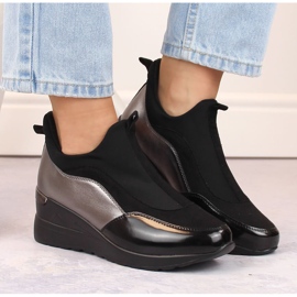 Brogues de mujer en los tacones de cuña eVento negro 8