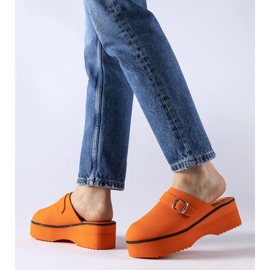 Zuecos Lang naranjas de caña alta 2