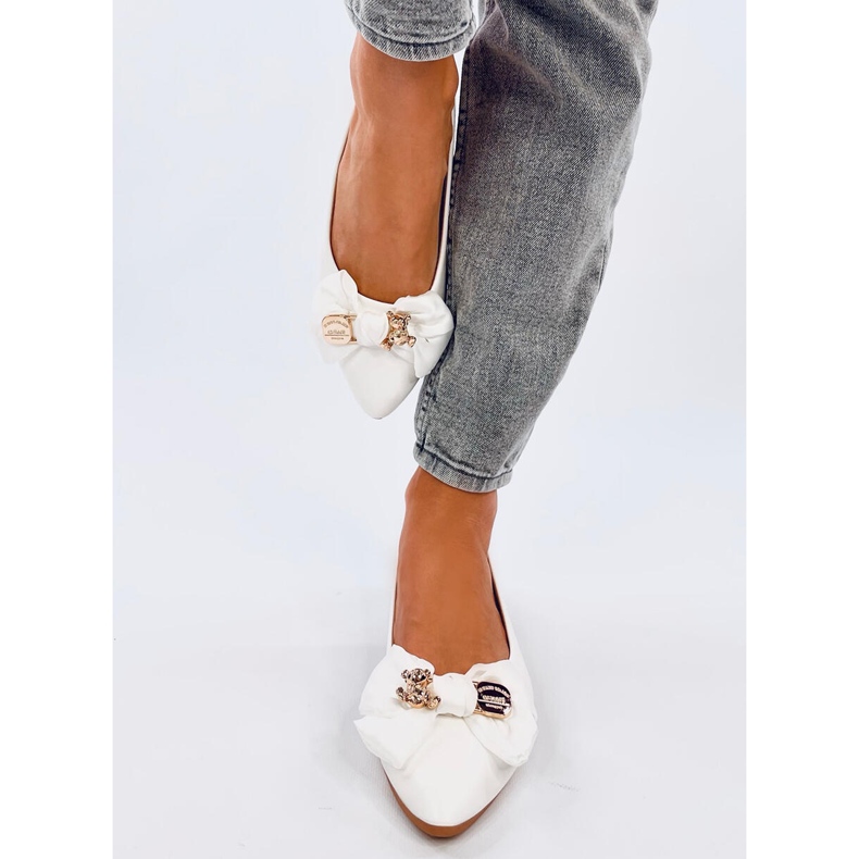 Bonnies Bailarinas blancas con osito de peluche blanco 1