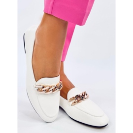 Mocasines blancos con cadena Addison 3