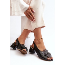 Sandalias Piel Con Adorno Laura Messi 2719 Negro 1