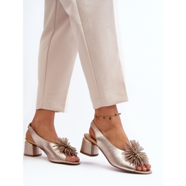 Sandalias Piel Con Adorno Laura Messi 2719 Dorado 8