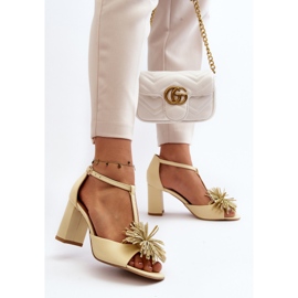 Sandalias De Piel Con Tacón Alto Con Adorno Laura Messi 2758 Beige 6