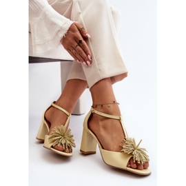 Sandalias De Piel Con Tacón Alto Con Adorno Laura Messi 2758 Beige 9
