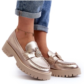 Zapatos de piel, mocasines con decoración dorada CheBello 4291. dorado 12