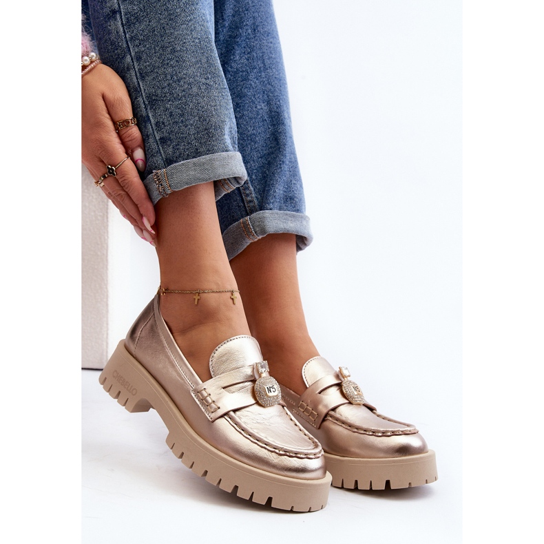 Zapatos de piel, mocasines con decoración dorada CheBello 4291. dorado 1