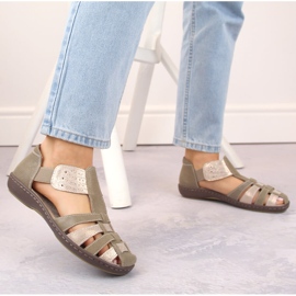 Sandalias de mujer de piel beige y dorada, T.Sokolski 3