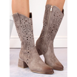 Botas de mujer ante beige caladas Potocki SZ12397 3