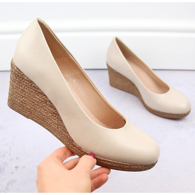 Zapatos cuña mujer beige Potocki SZ12024 1