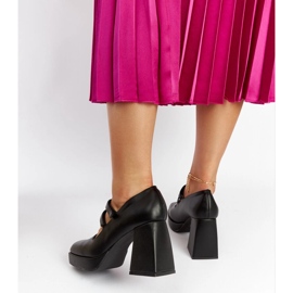 Zapatos de salón Cher negros con tacón en bloque enorme 3