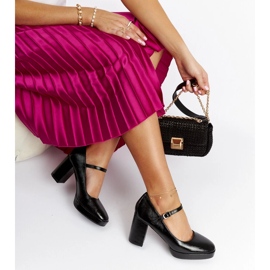 Salón Cher charol negro tacón 1 Salón Cher charol negro tacón 1