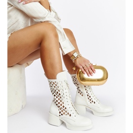 Botas tacón visalia caladas blancas blanco 1 Botas tacón visalia caladas blancas blanco 1