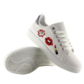 Deportivas con parches kiss kiss BLANCO / PLATA 3