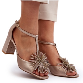 Sandalias de piel con tacón alto y decoración Laura Messi 2758 Oro dorado 11