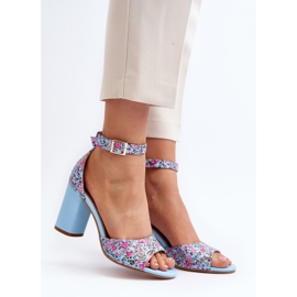 Sandalias tacón flores azules Vitamella 2