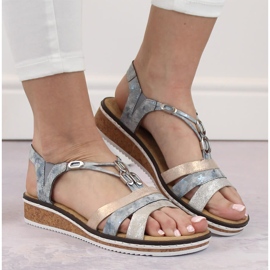 Sandalias cómodas de cuña sin cordones para mujer Rieker V36G4-40 azul 1 Sandalias cómodas de cuña sin cordones para mujer Rieker V36G4-40 azul 1