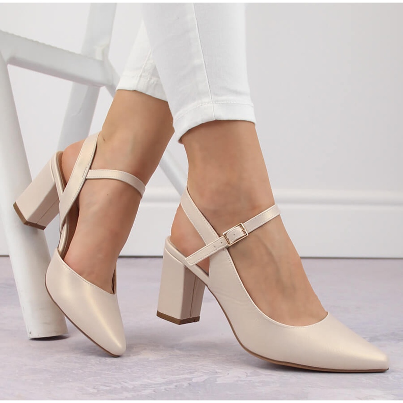 Sandalias formales de mujer con tacón beige perla Sergio Leone SK446 1