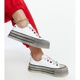 Zapatillas blancas con plataforma GOE NN2N4054. blanco 2