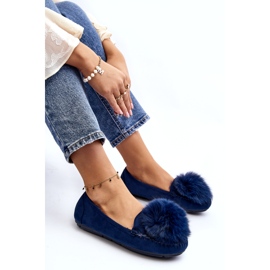 Mocasines azules de las mujeres con pelaje y pompom 3