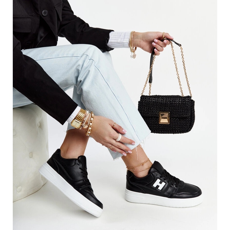 Zapatillas negras sobre plataforma Mentha blanca. negro 1